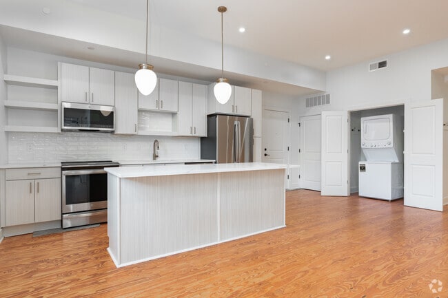 Interior Photo - The Belknap