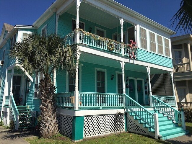 Building Photo - 1528 Church St Unit 4