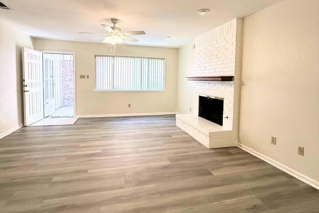 Photo - 8421 Fathom Cir Unit A