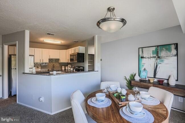 Photo - 707 Country Village Dr