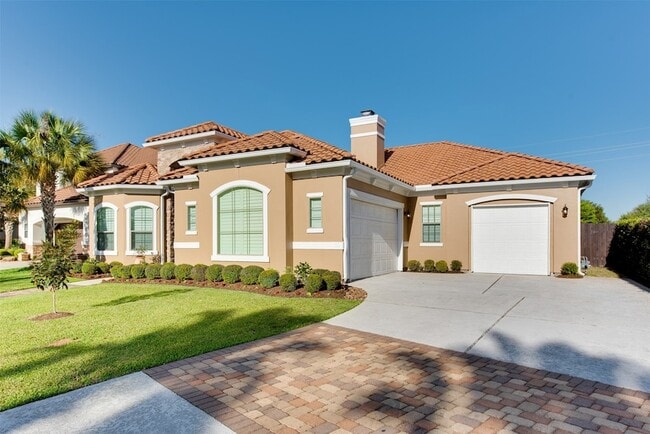 Building Photo - 2011 Flower Garden Ln