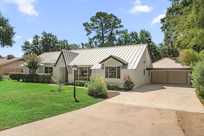 Photo - 10115 Moorberry Ln