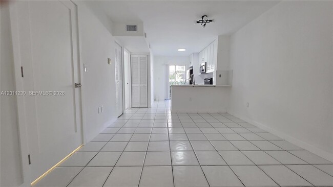 Photo - 2575 SW 27th Ave Unit 105