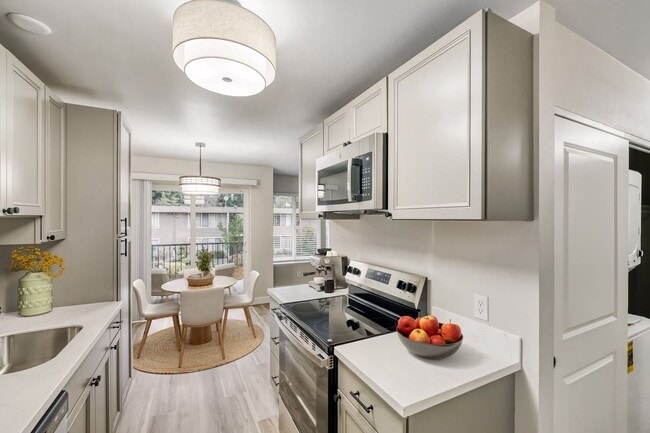 Photo - Beautifully Renovated 1 & 2 Bedroom Apartments in Lynnwood!