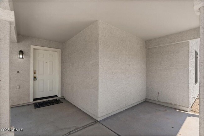 Photo - 2730 E Cambridge Ave