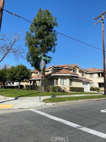 Building Photo - 377 E Puente St Unit I