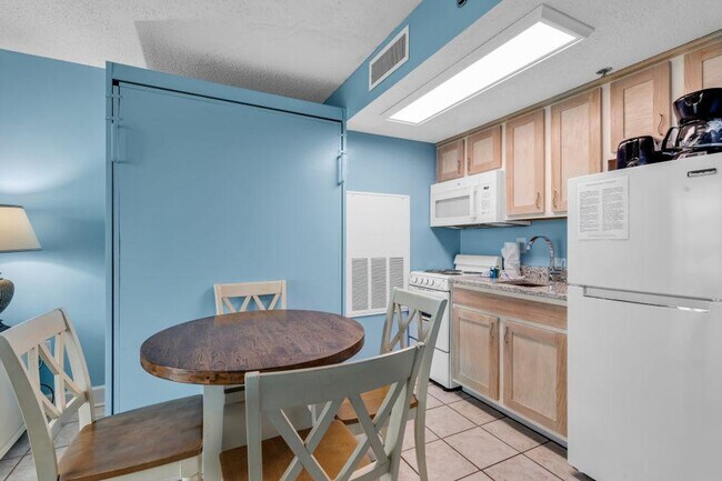 Photo - 647 N Creekside Dr Unit ID1268058P