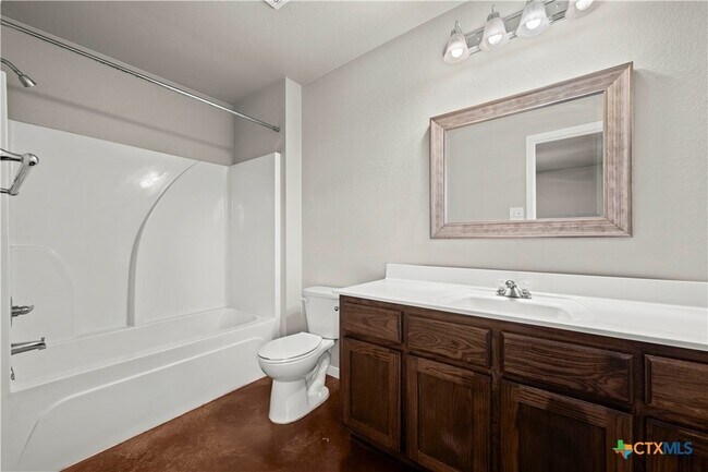 Photo - 2204 Indian Trail