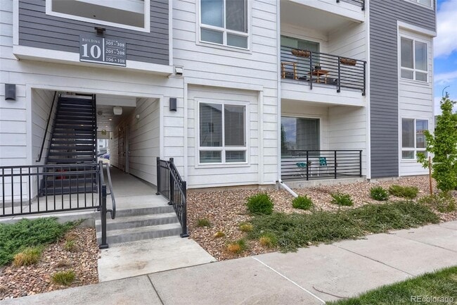 Building Photo - 6153 N Ceylon St Unit 10-108