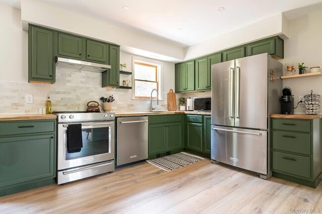 Photo - 18 Burnt Meadows Rd