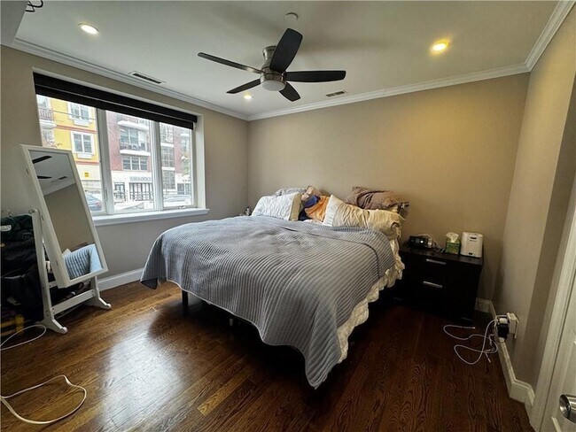 Photo - 1764 E 19th St Unit 1A