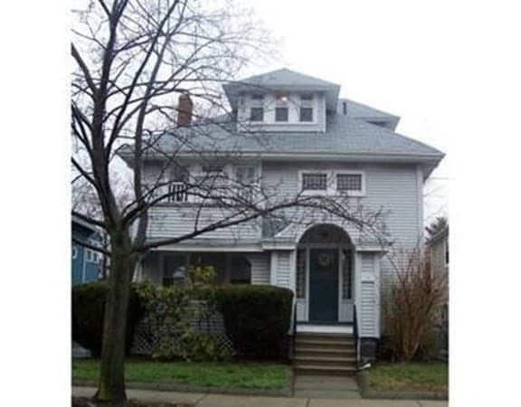 Building Photo - 24 Cushing St Unit 2