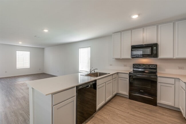 Photo - 910 Blue Heron Dr