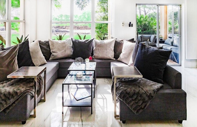 Building Photo - 1916 Perfect Dr Unit ID1291322P