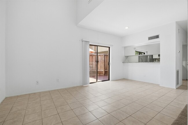Photo - 1920 Augusta Dr Unit 31
