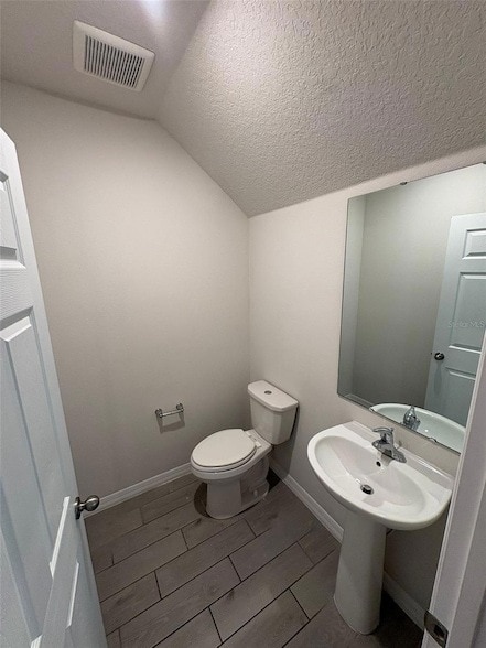 Photo - 2065 Milkweed St