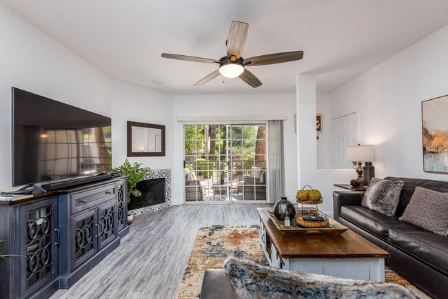 Building Photo - 14145 N 92nd St Unit ID1255440P