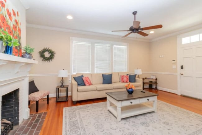 Building Photo - 1440 Cherokee Ave Unit SI ID1043452P