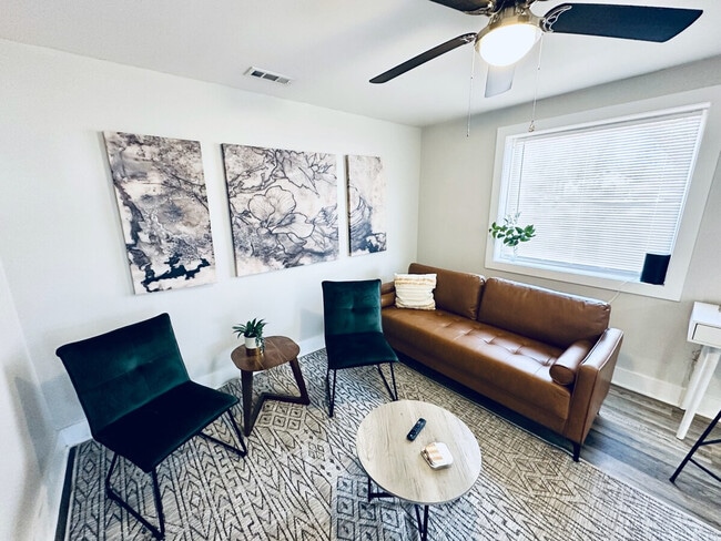 Building Photo - 9 Cedar Lane Rd Unit ID1234769P