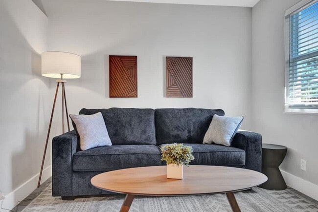 Building Photo - 50 Davie Blvd Unit SI FL1-ID1504011P