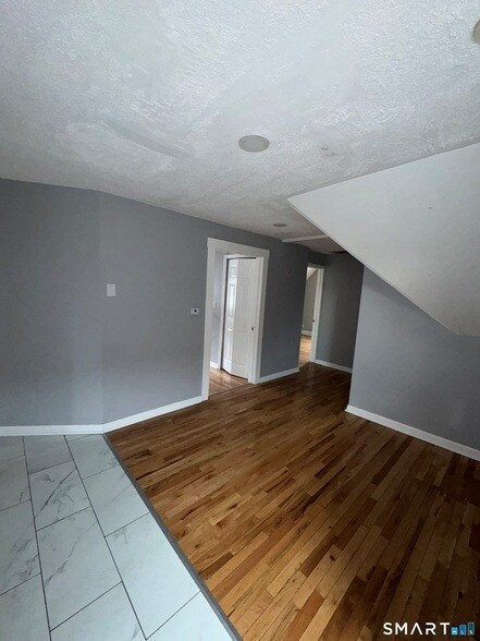 Photo - 232 View St Unit 3