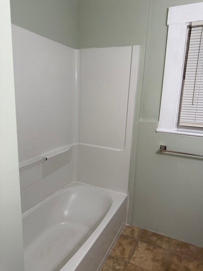 Photo - 276 Merriman Rd