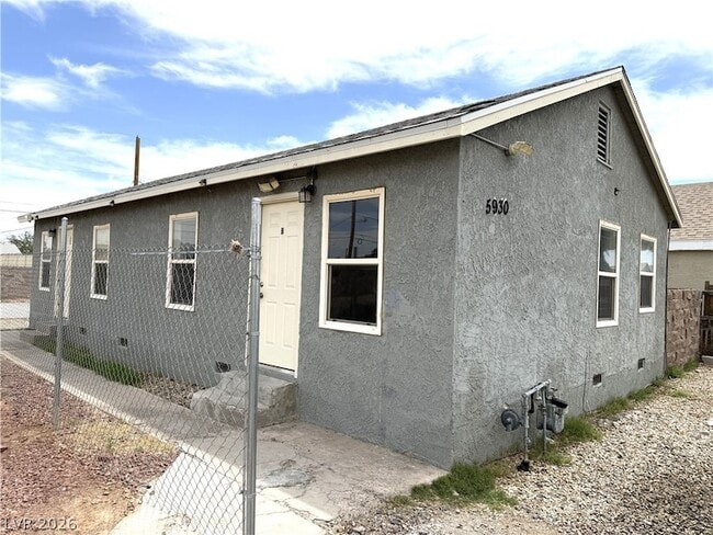 Building Photo - 5930 Dodd St Unit B