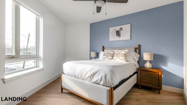 Photo - 1010 Springdale Rd Unit 204