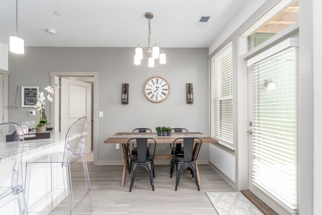 Photo - Daleville Town Center I