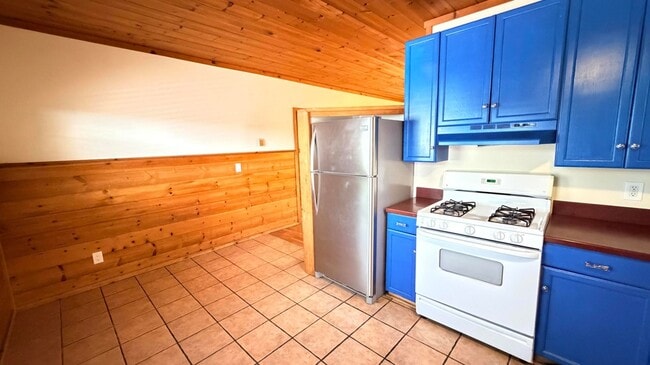 Photo - 54080 Pine Crest Ave