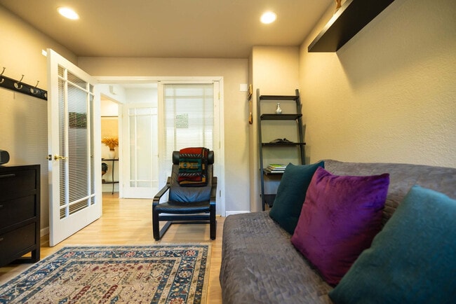 Building Photo - 611 Rheem Blvd Unit ID1309751P