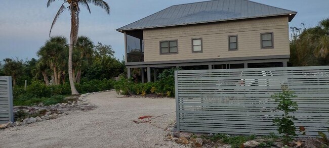 Photo - 120 Gasparilla St