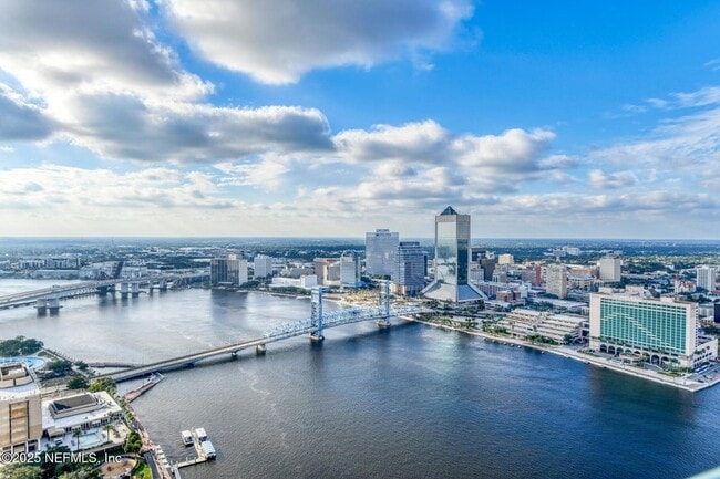 Building Photo - 1431 Riverplace Blvd Unit 2704