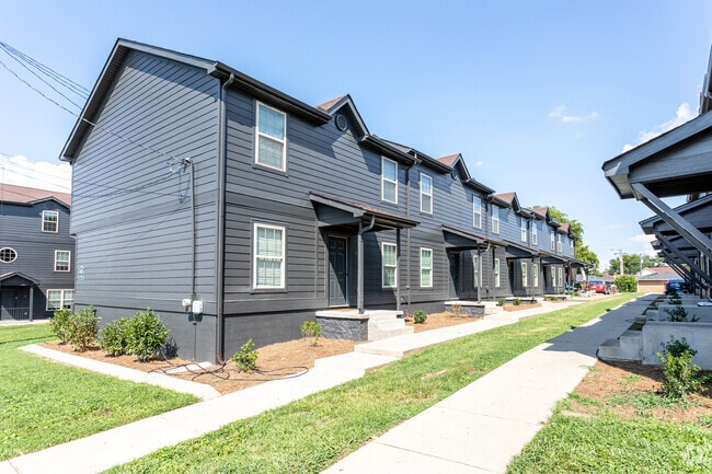 Building Photo - Avenue 41 Townhomes