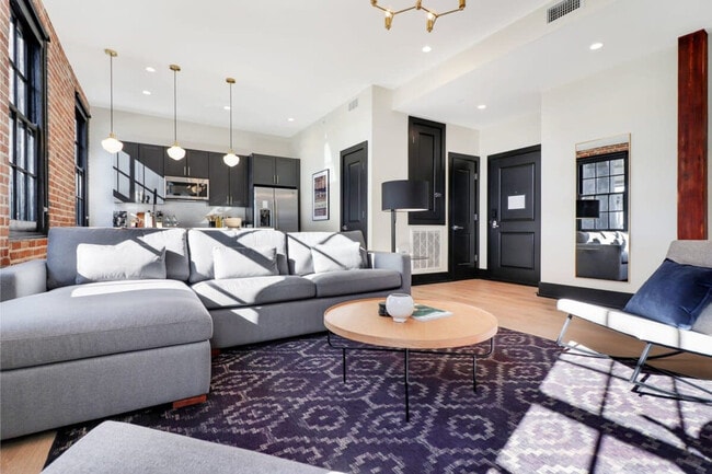 Building Photo - 1148 S Peters St Unit ID1265892P