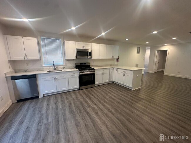 Photo - 35 2nd St