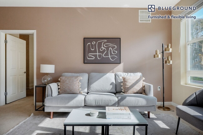 Photo - 853 Commodore Dr Unit FL2-ID1398