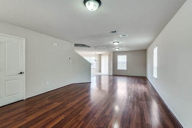 Photo - 8620 Star Thistle Dr