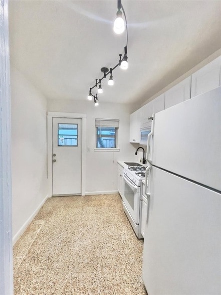 Photo - 1614 NE 7th St