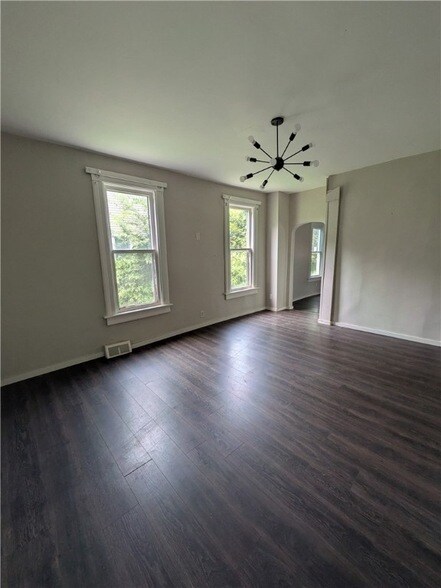 Photo - 508 Electric St