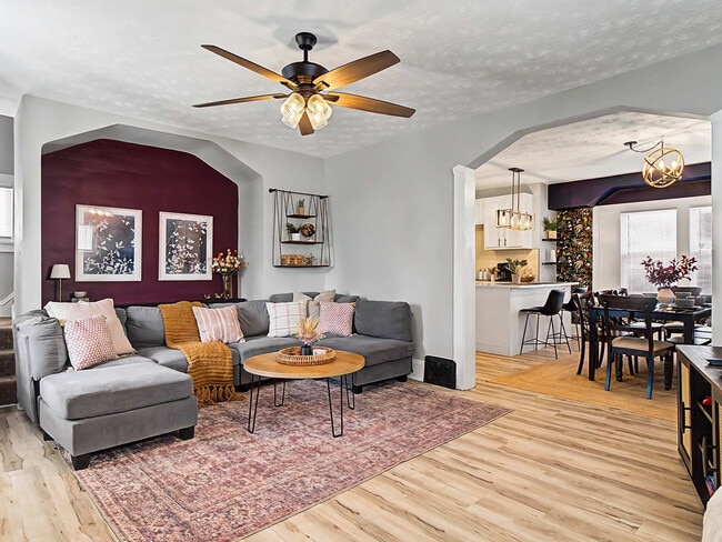 Building Photo - 3457 W 128th St Unit SI ID1496115P