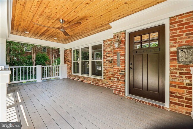 Photo - 8109 Bainbridge Rd