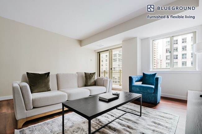 Building Photo - 4001 9th St N Unit FL7-ID1175