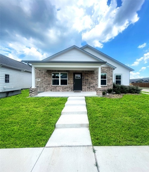 Building Photo - 4817 Bullfrog Way
