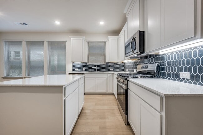 Photo - 512 Parkside Dr