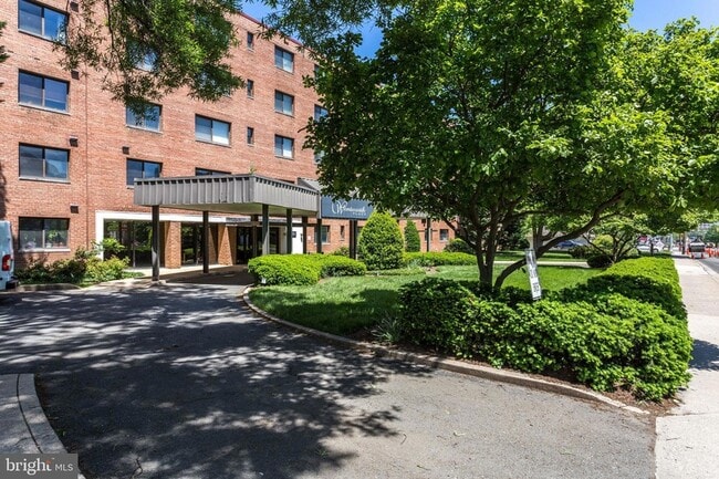 Photo - 3515 Washington Blvd Unit 415