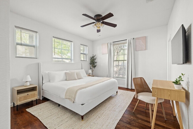Photo - 1703 Chicon St Unit SI ID1630384P