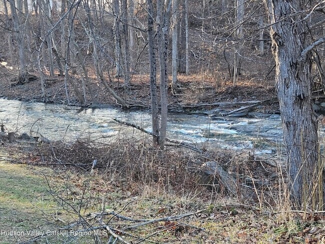 Photo - 8 Freehold Mills Dr