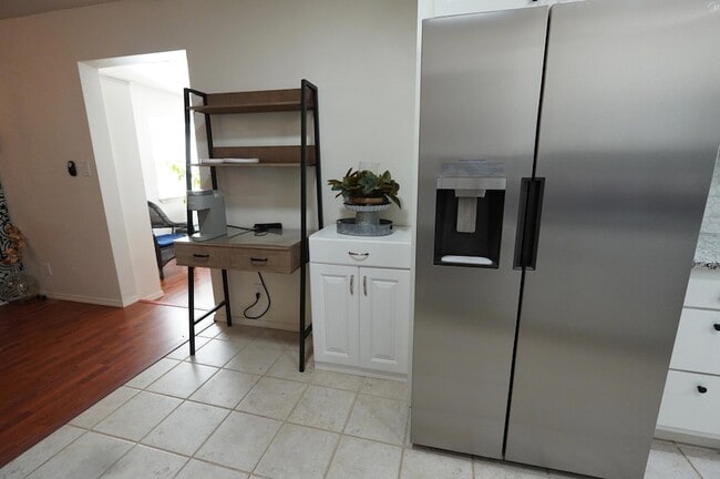 Photo - 6501 Dungan St NE