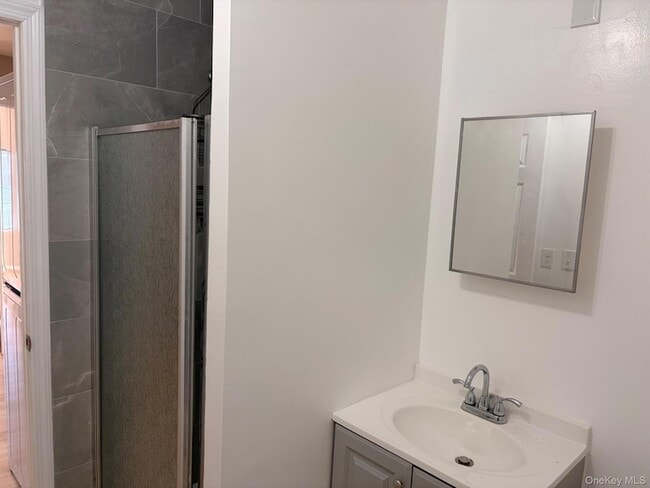 Photo - 2653 NY-17M
